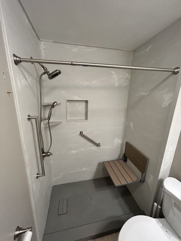 Top Tub To Shower Conversion Companies in Ridgefield, WA